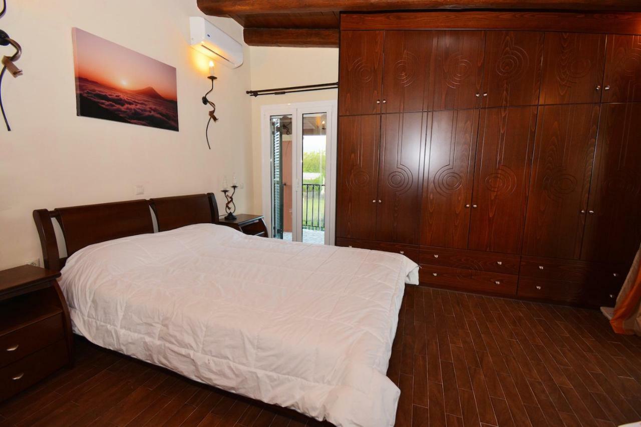 Villa Alex Sinarades Exterior photo